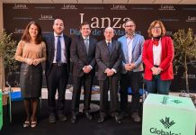 El presidente de la Diputación ensalza a Rafael Torres como “figura referente” del sector vitivinícola