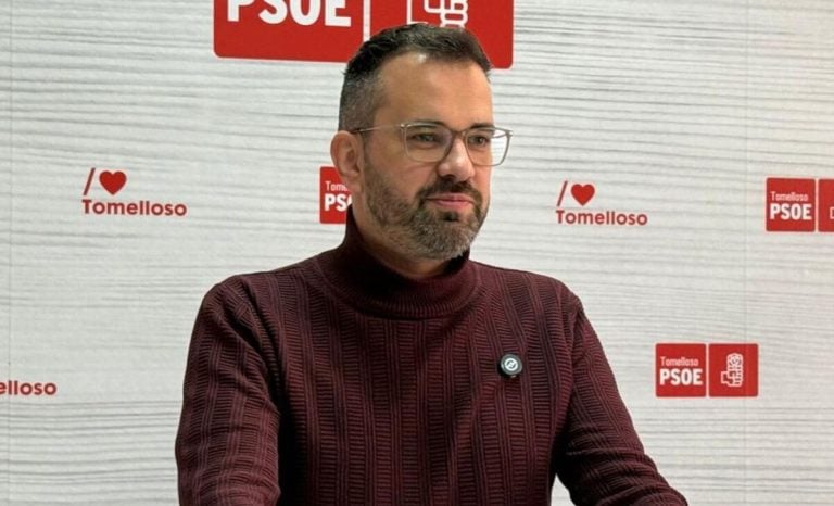 Raúl Zatón presenta su dimisión como concejal en el Ayuntamiento de Tomelloso