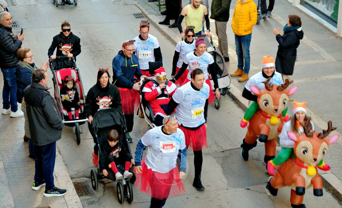 Carlos Martín e Irene Ruiz conquistan la V San Silvestre Tomellosera