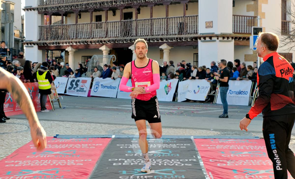 Carlos Martín e Irene Ruiz conquistan la V San Silvestre Tomellosera