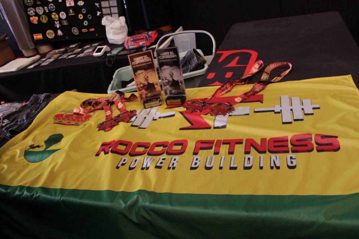 Dos récords y primeros puestos para los tomelloseros Jaime Sáez, Ousmane Leye y Steve Rodríguez en un campeonato de powerlifting