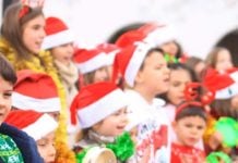 El barrio del Carmen celebra su II Chocolatada Navideña con música y villancicos