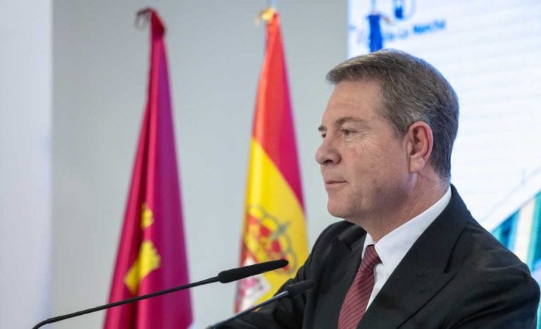 García-Page, entre los siete presidentes autonómicos que se suben el sueldo este 2026