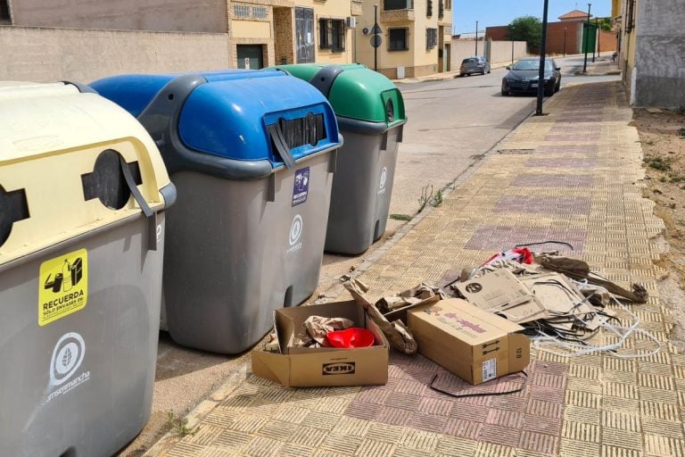 Consumo pide no arrojar residuos a la calle para evitar que se propague la peste
