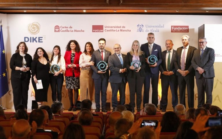 Bellido denuncia que los gobiernos elegidos en las urnas «que socavan los Derechos Humanos también socavan la democracia»