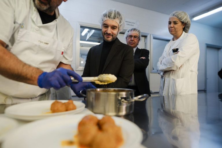 El 90 % de frutas y verduras que se sirvan en hospitales y residencias deberán ser frescas y de temporada