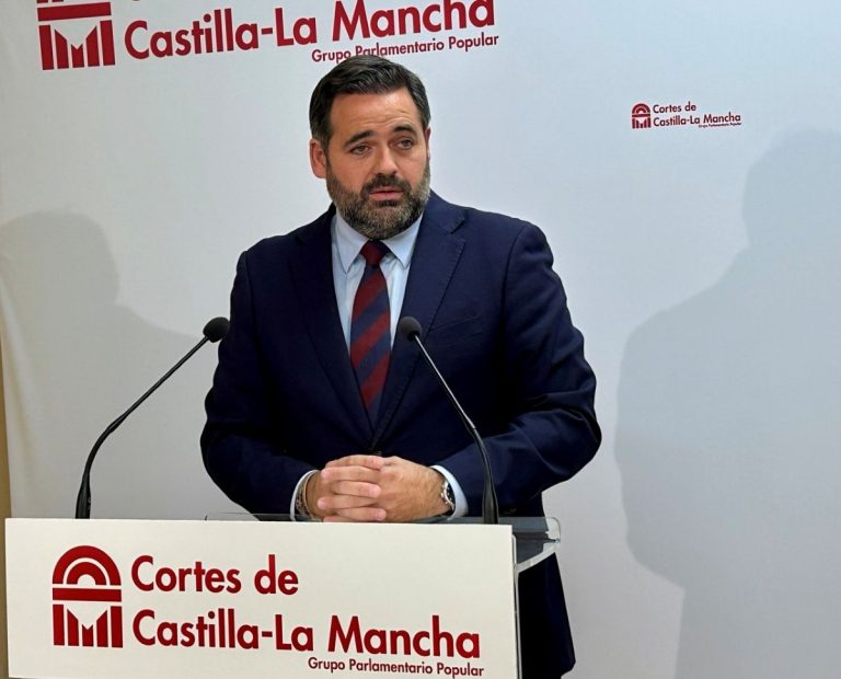Núñez lamenta que Page «pierda la oportunidad de frenar el sanchismo» pese a los «escándalos de corrupción»