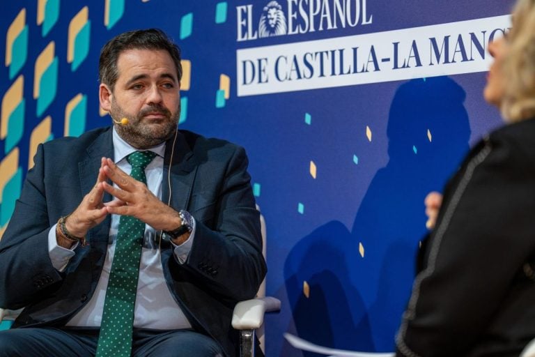 Núñez exige a Page respuestas ante la huelga médica y acusa a la Junta de «abandono» sanitario