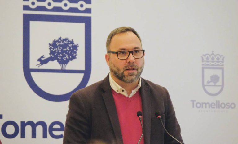 Navarro destaca una gestión centrada en la estabilidad, los servicios públicos y la captación de fondos