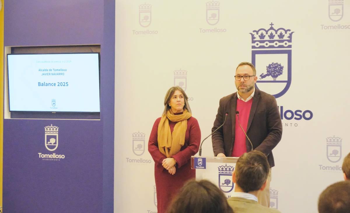 Navarro destaca una gestión centrada en la estabilidad, los servicios públicos y la captación de fondos