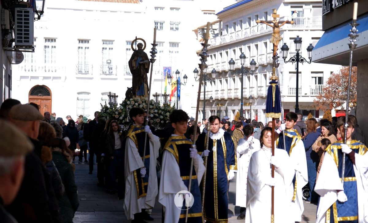 Tomelloso mantiene viva la tradición de San Antón con la bendición de animales y gran participación vecinal