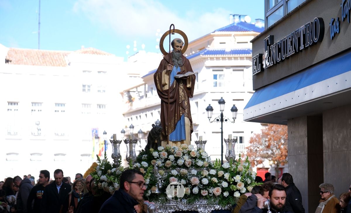 Tomelloso mantiene viva la tradición de San Antón con la bendición de animales y gran participación vecinal