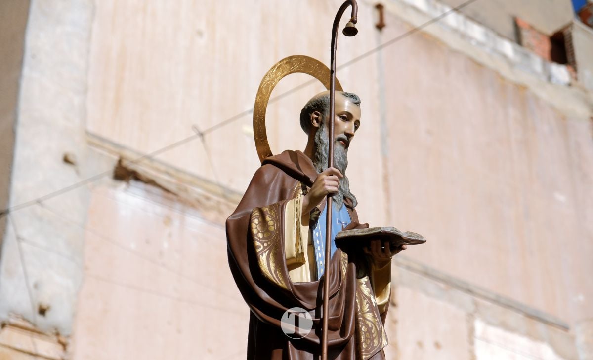 Tomelloso mantiene viva la tradición de San Antón con la bendición de animales y gran participación vecinal