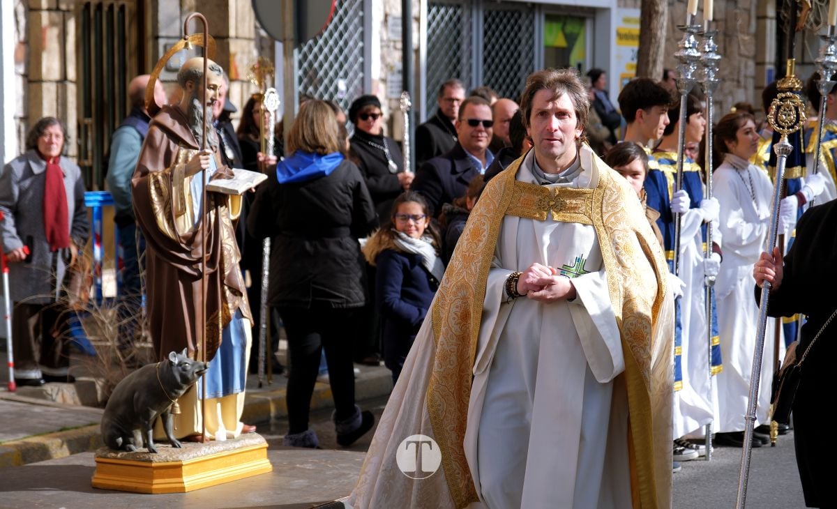 Tomelloso mantiene viva la tradición de San Antón con la bendición de animales y gran participación vecinal