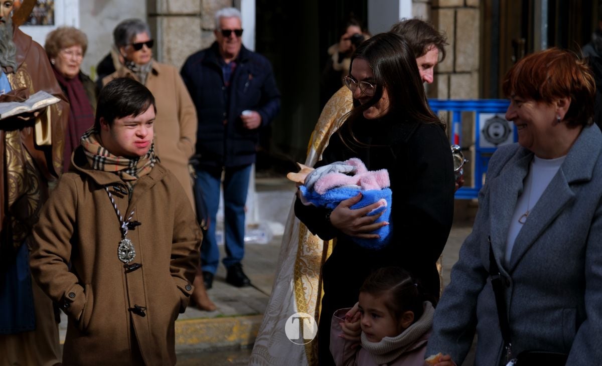 Tomelloso mantiene viva la tradición de San Antón con la bendición de animales y gran participación vecinal