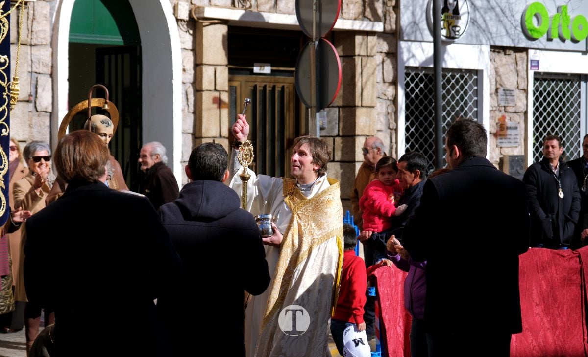 Tomelloso mantiene viva la tradición de San Antón con la bendición de animales y gran participación vecinal