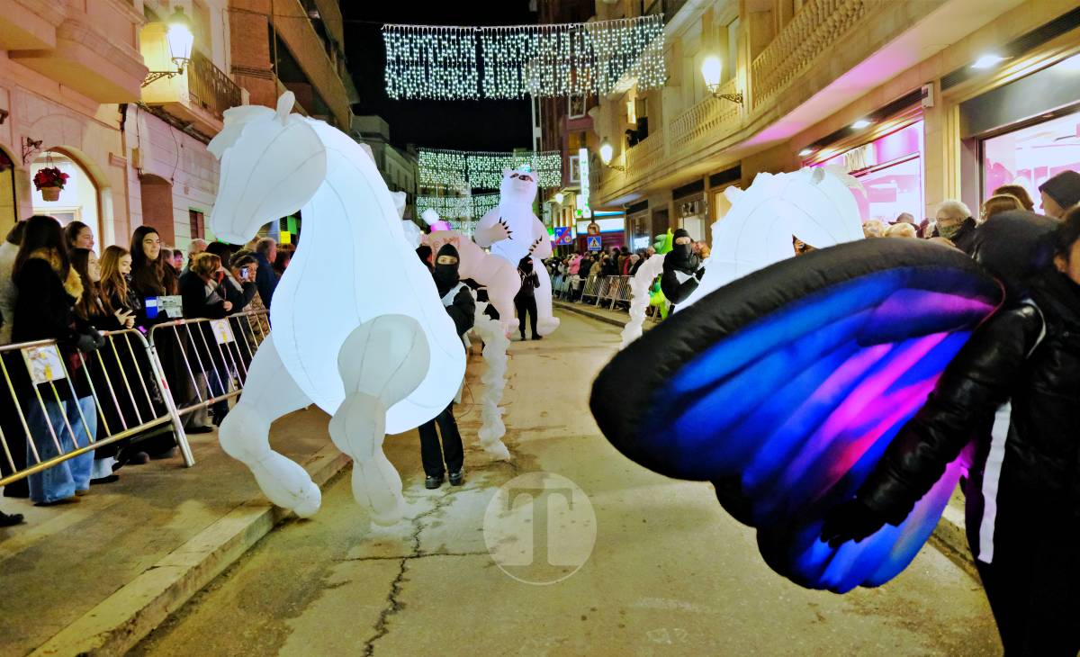 Tomelloso vive una cabalgata mágica con miles de personas en las calles pese al frío