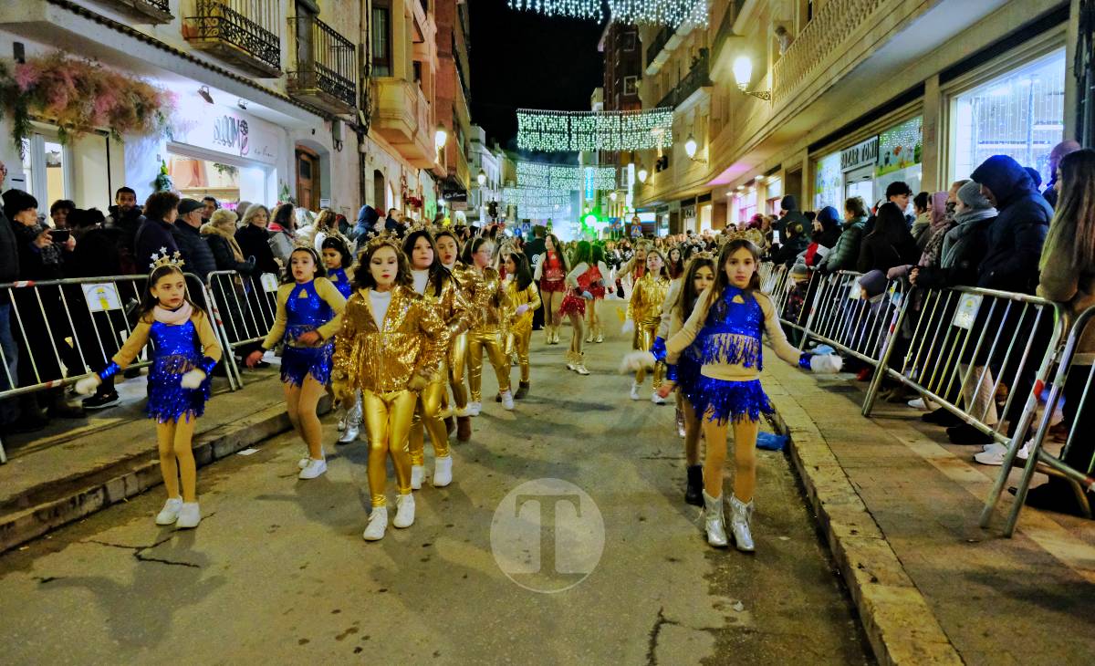 Tomelloso vive una cabalgata mágica con miles de personas en las calles pese al frío