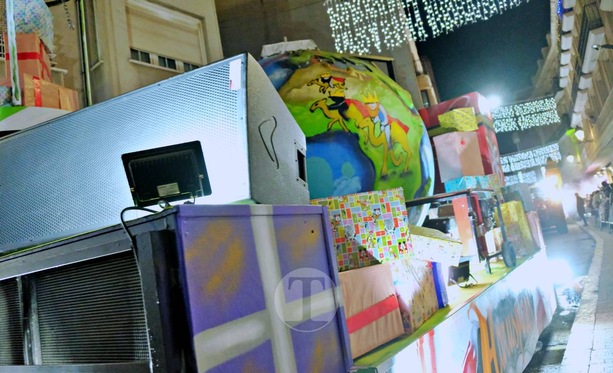 Tomelloso vive una cabalgata mágica con miles de personas en las calles pese al frío