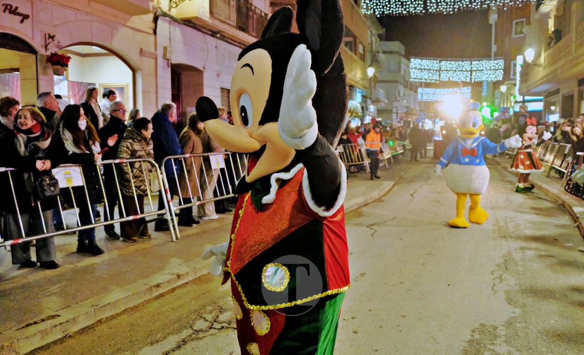 Tomelloso vive una cabalgata mágica con miles de personas en las calles pese al frío