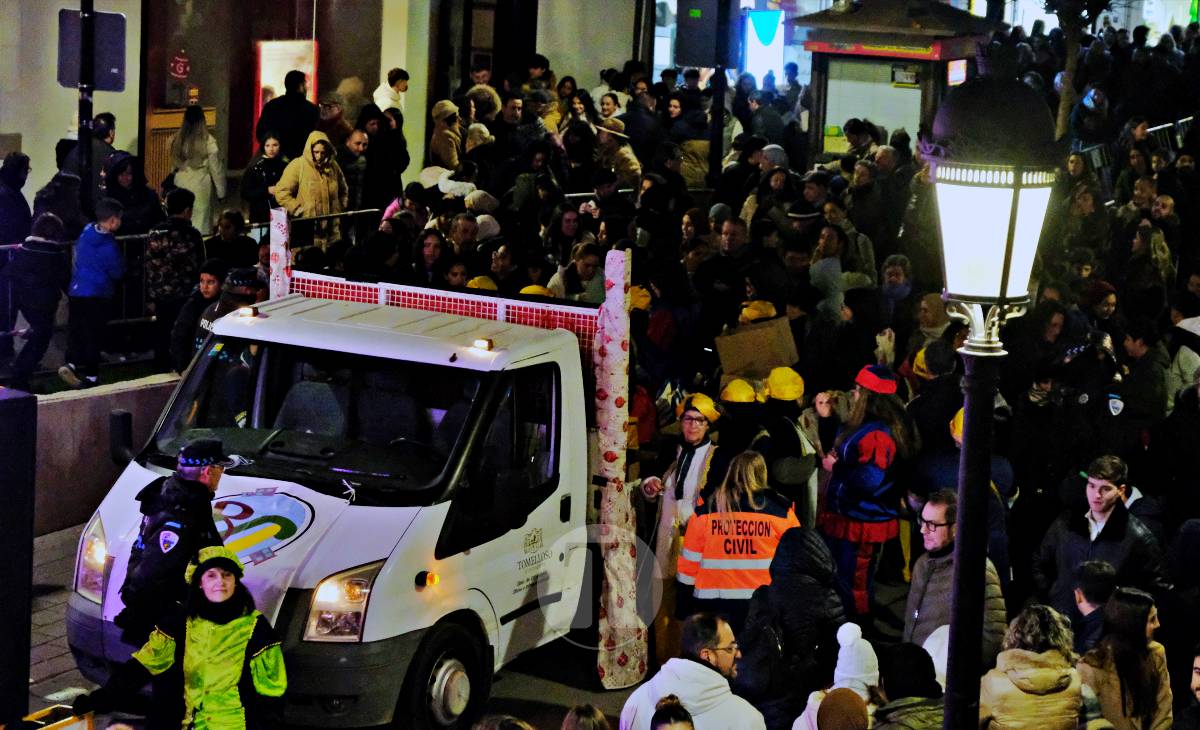 Tomelloso vive una cabalgata mágica con miles de personas en las calles pese al frío