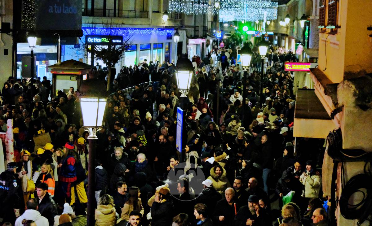 Tomelloso vive una cabalgata mágica con miles de personas en las calles pese al frío