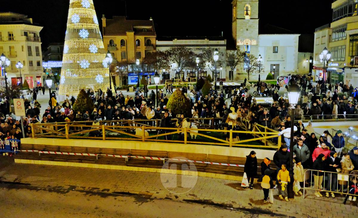Tomelloso vive una cabalgata mágica con miles de personas en las calles pese al frío