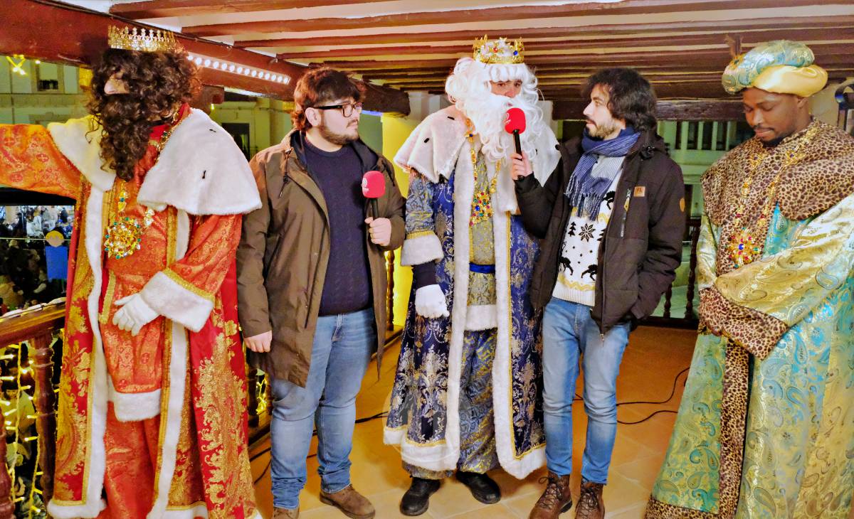 Tomelloso vive una cabalgata mágica con miles de personas en las calles pese al frío