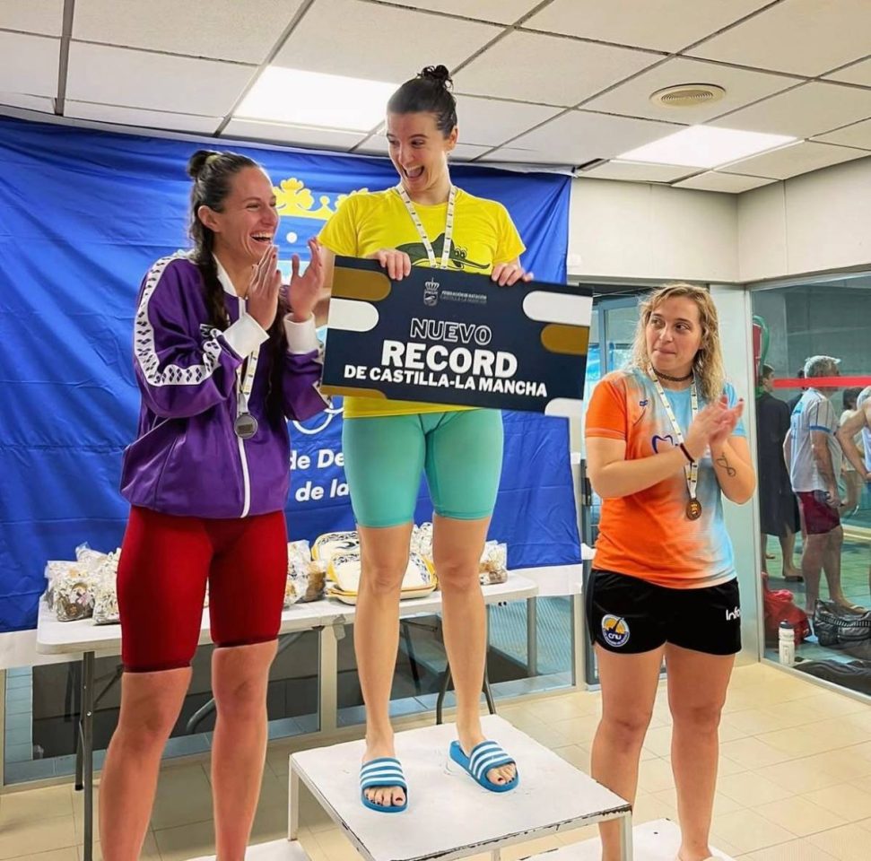 Rosa María de Paz, triple campeona regional y doble récord de Castilla-La Mancha en Talavera a los 74 años