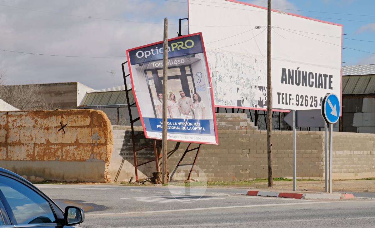 El temporal de viento provoca numerosas incidencias en Tomelloso