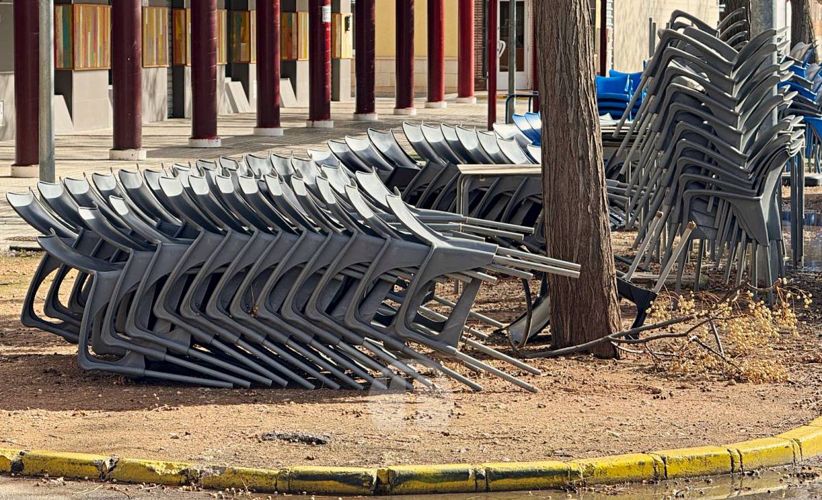 El temporal de viento provoca numerosas incidencias en Tomelloso