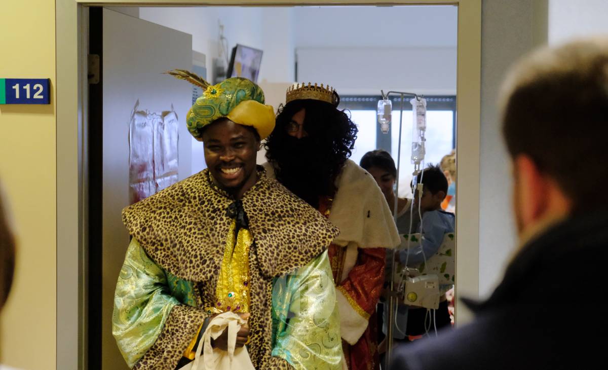 Los Reyes Magos ya están en Tomelloso y visitan a los niños ingresados en el hospital