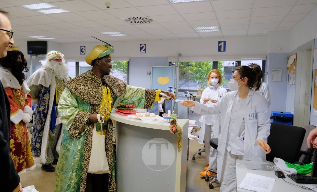 Los Reyes Magos ya están en Tomelloso y visitan a los niños ingresados en el hospital