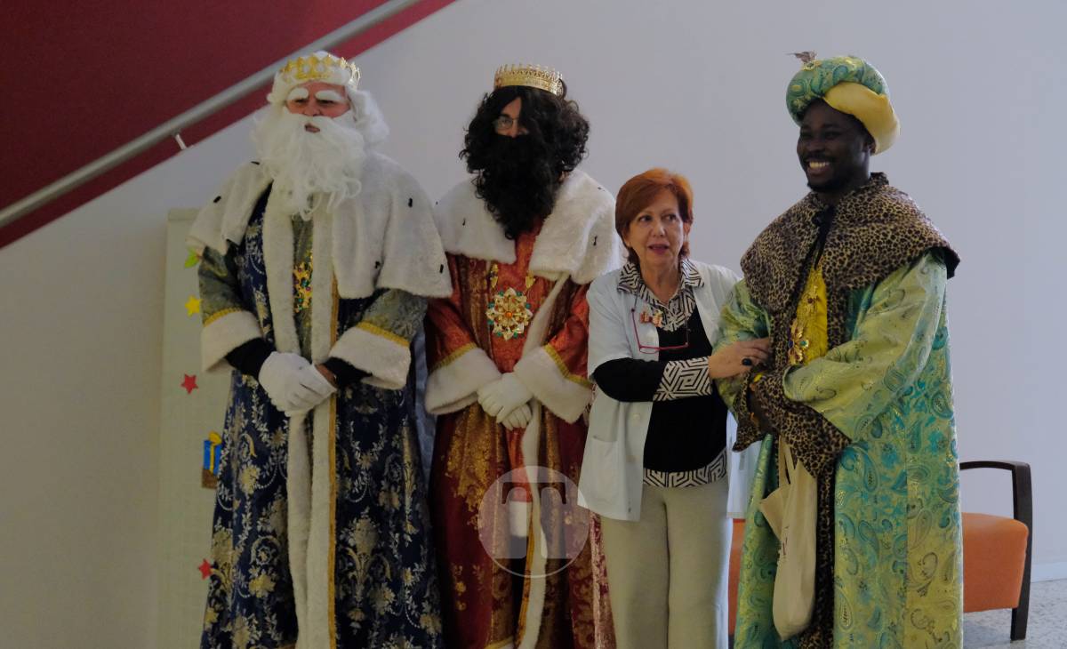 Los Reyes Magos ya están en Tomelloso y visitan a los niños ingresados en el hospital