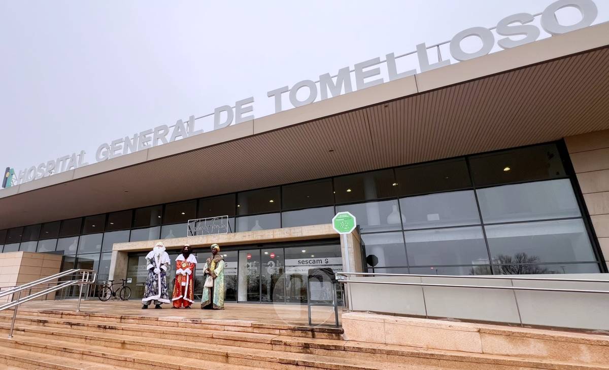 Los Reyes Magos ya están en Tomelloso y visitan a los niños ingresados en el hospital