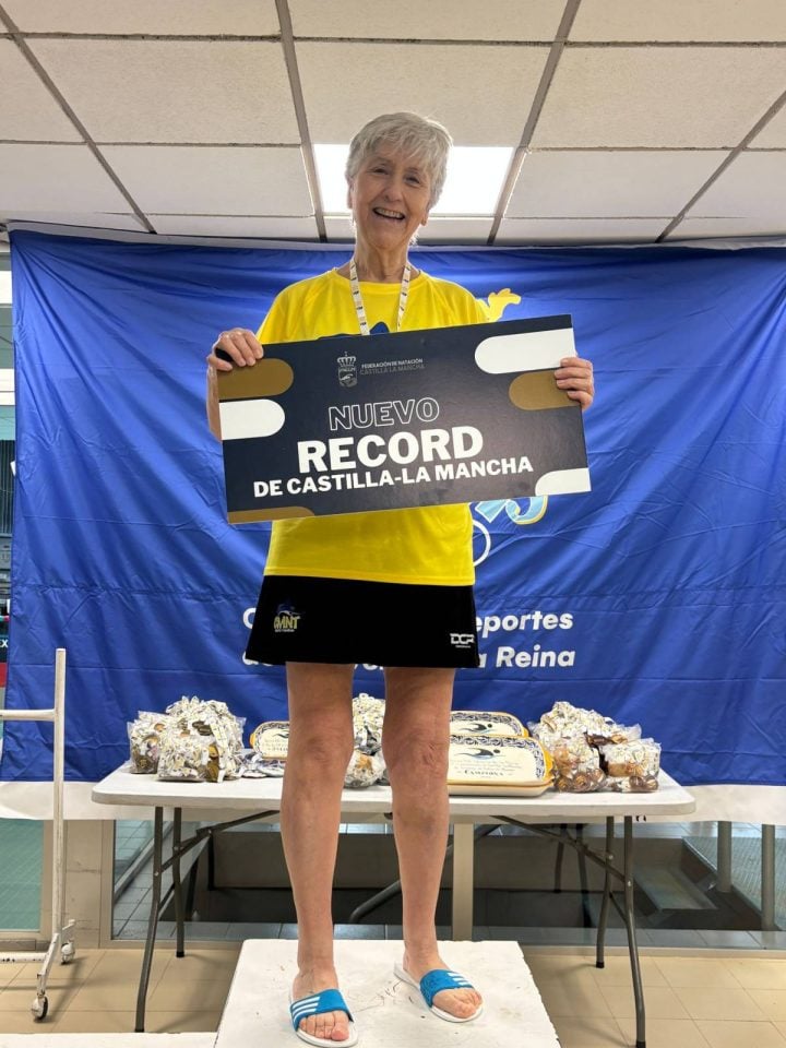 Rosa María de Paz, triple campeona regional y doble récord de Castilla-La Mancha en Talavera a los 74 años
