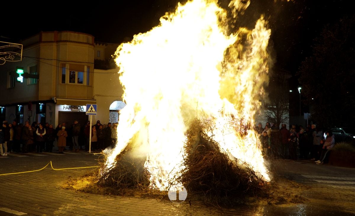 San Antón se celebra a lo grande con hogueras y música en Argamasilla de Alba