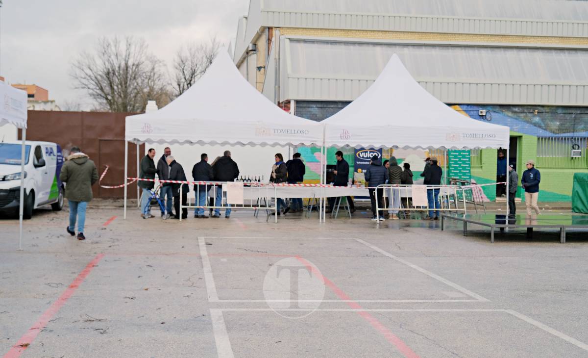 Tomelloso celebra la mañana de San Antón entre frío y lluvia
