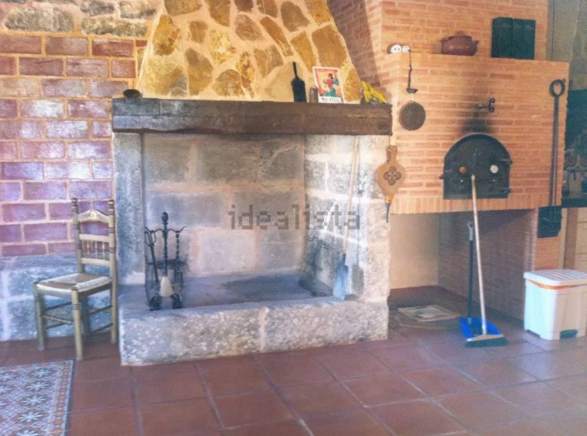 A la venta un chalet de lujo en Tomelloso por 2 millones de euros: piscina, chimenea y una parcela de 17.000 m2