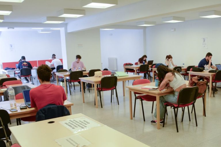 Los estudiantes de Tomelloso podrán pedir las ayudas locales hasta el 20 de enero