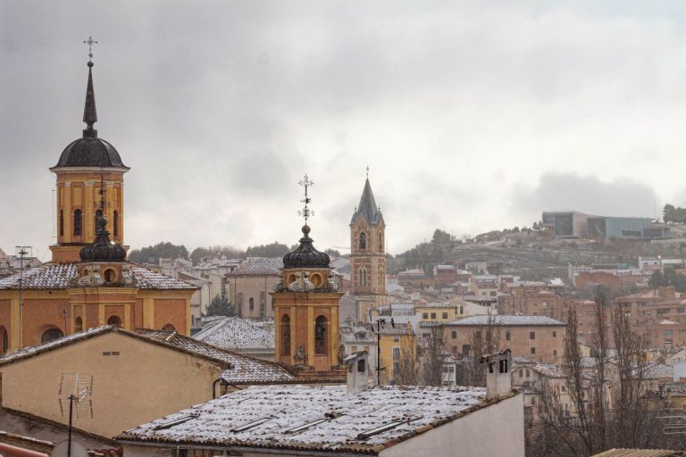 Nevadas y frío intenso amenazan las cabalgatas de Reyes en Castilla-La Mancha