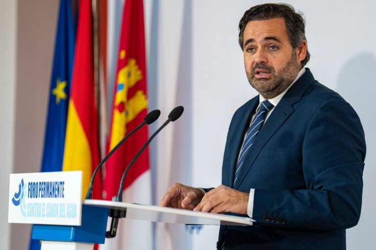 Núñez insiste en que los diputados del PSOE C-LM apoyen una moción de censura contra Sánchez