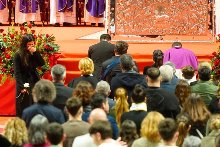 Las víctimas del accidente de Adamuz impulsan una asociación para exigir responsabilidades un mes después de la tragedia