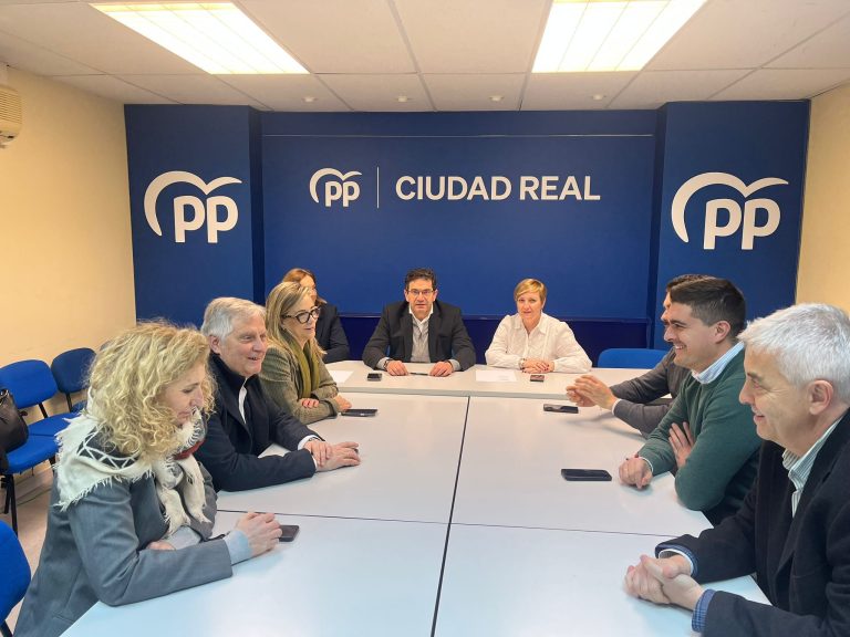 El PP de Ciudad Real acusa a Page de no defender a la provincia en materia de tren y ferrocarril