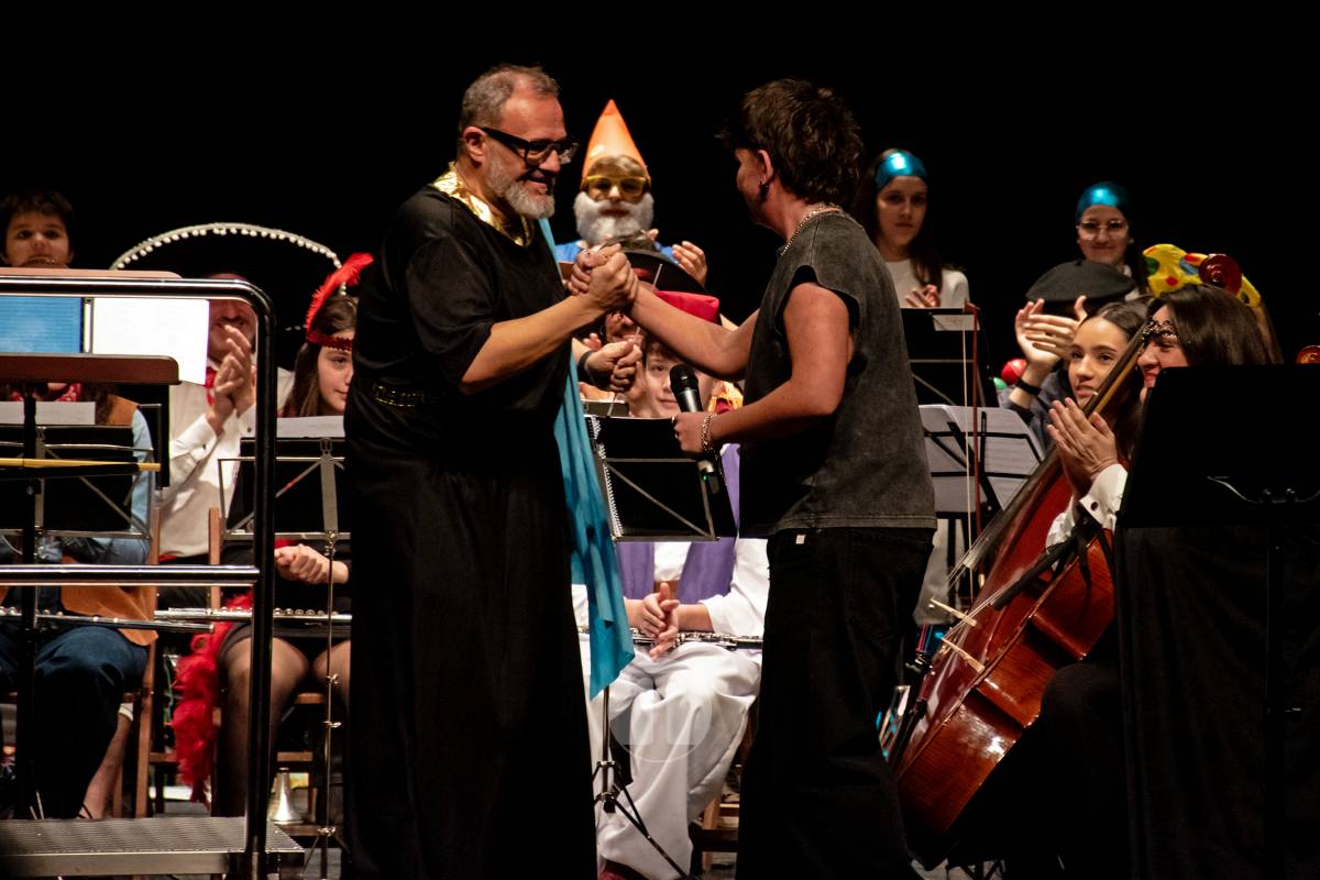 La Unión Musical de Tomelloso llena de carnaval y música el Marcelo Grande