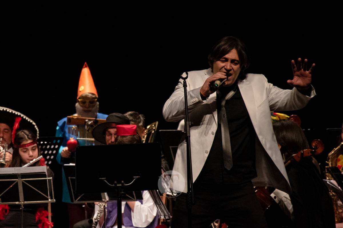 La Unión Musical de Tomelloso llena de carnaval y música el Marcelo Grande