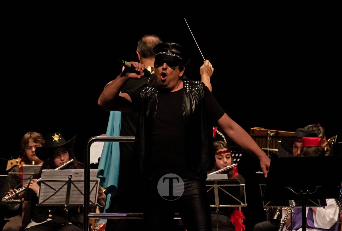 La Unión Musical de Tomelloso llena de carnaval y música el Marcelo Grande