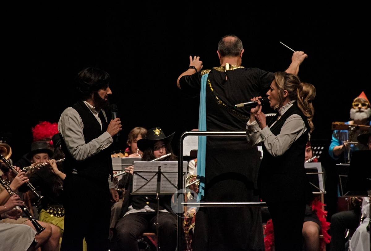 La Unión Musical de Tomelloso llena de carnaval y música el Marcelo Grande