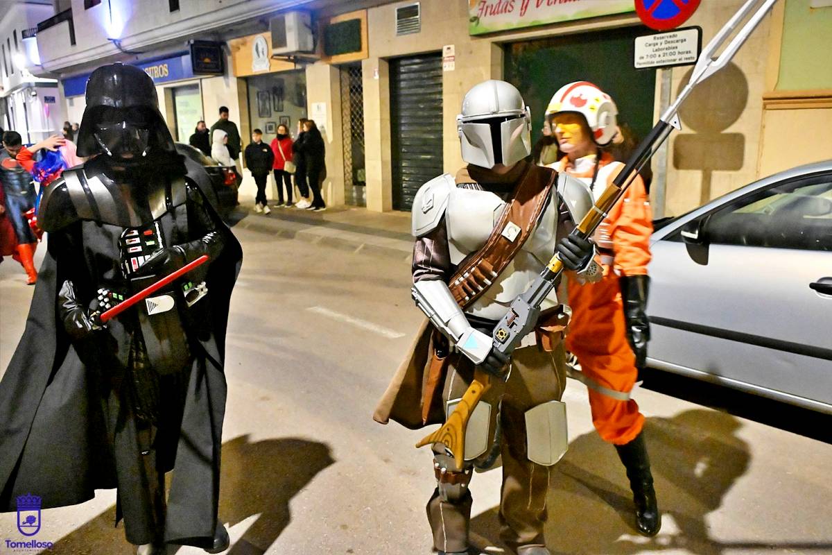 Toy Story, las Monster High y Zorro Tails arrasan en el concurso de máscara espontánea del Carnaval de Tomelloso