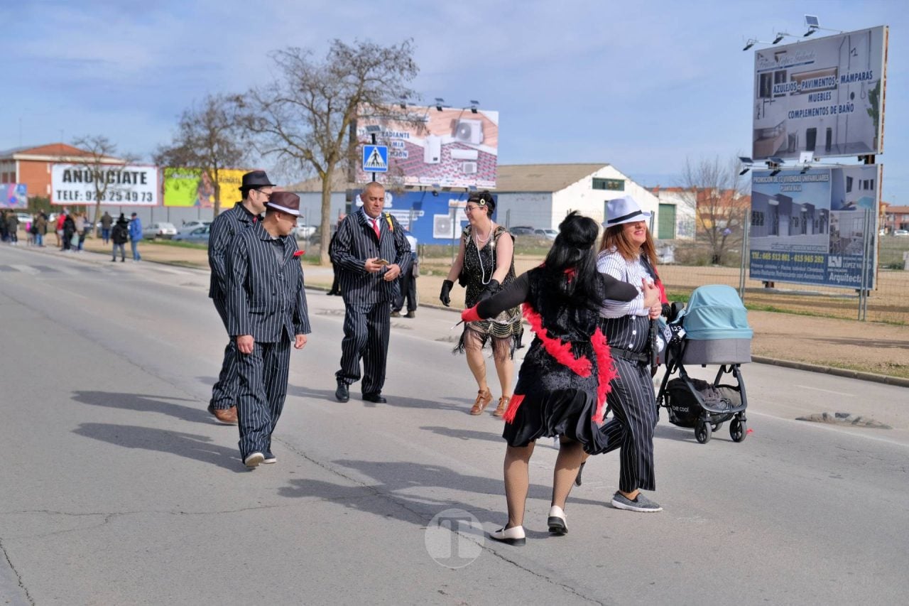 El Desfile Escolar llena de alegría y color las calles de Tomelloso